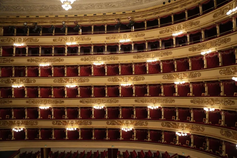 Il palcoscenico si trasforma: come il teatro bresciano abbraccia il futuro senza perdere la propria anima